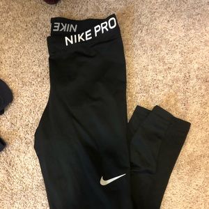 Nike pro workout leggings